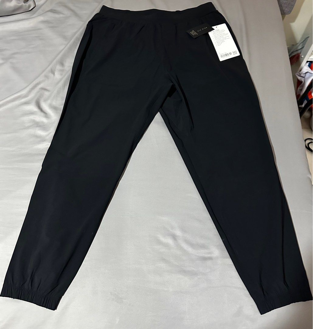 Lululemon Surge Jogger (Asia fit, black, size large / L), 男裝, 褲