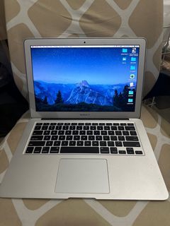 Macbook Air 2017 13 inches intel core i5