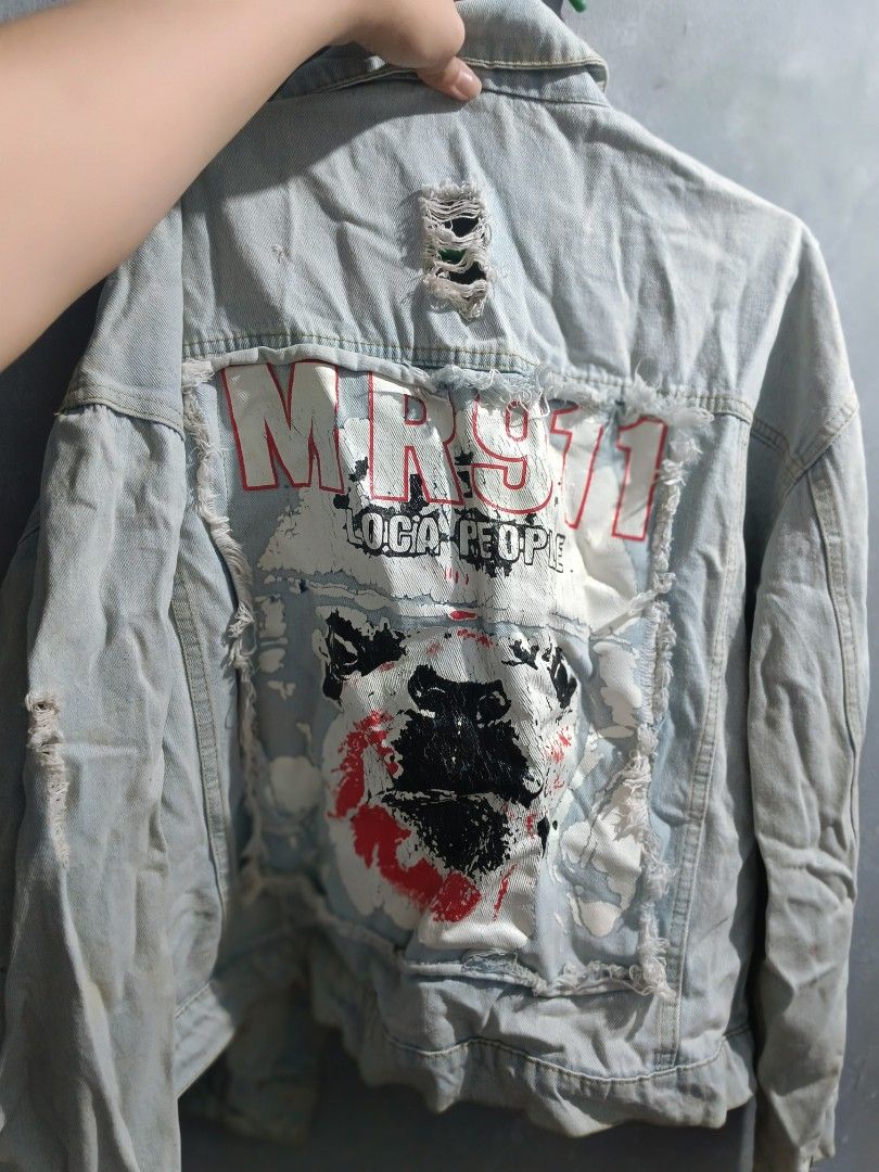 Maong Jacket (Category: Coats, Jackets and Outerwear) located in Quezon City. Submitted by psychie09 (Listing ID 1280837104, Image 2). Description: rfs: declutter flaws: need labhan.