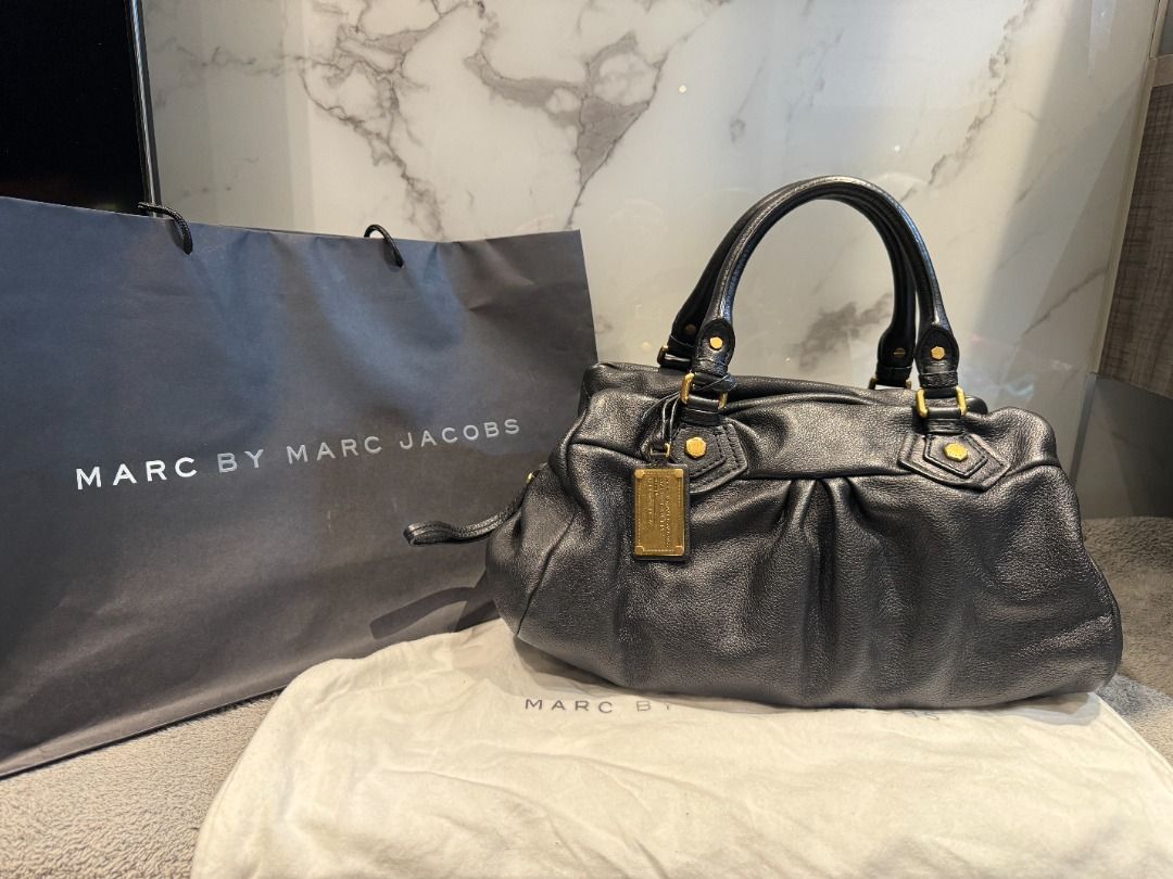 Marc by Marc Jacobs Q Groovee