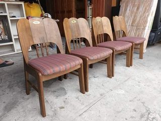 Matsuda solid wood dining chairs 4pcs
Price : 9500 for 4

18L x 19W x 17H seat height inches
Sandalan height 31 inches
In good condition
Code LJ 1027