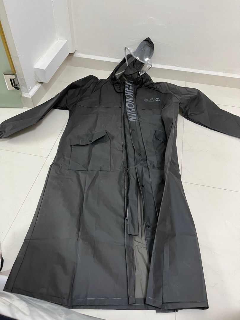 Gentleman's raincoat hotsell