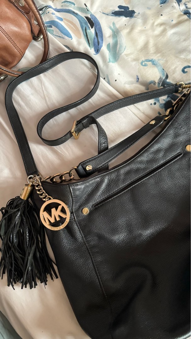 Michael kors black online hobo