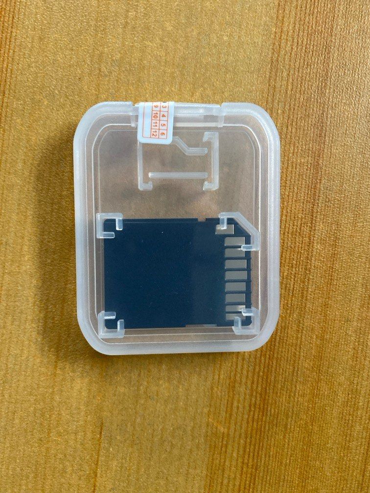 Micro SD Card Reader (Category: Cables & Adaptors) located in Singapore. Submitted by reubench (Listing ID 1280787456, Image 2). Description: As in title of listing. Allows for viewing of files on comp or laptop. Self collect at my hse and paylah after pls..