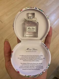 （分類：）位於 。 由 peachyappletree 提交（商品編號 1280910282，圖片 1）。簡介： 。
