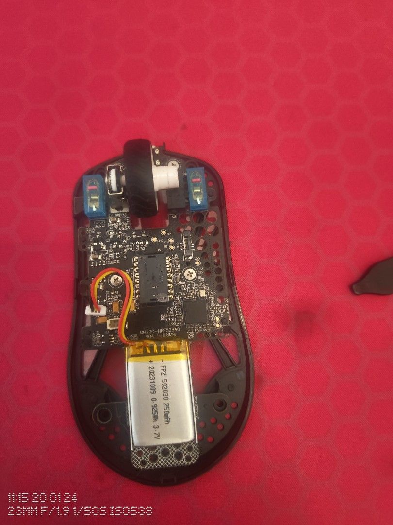 Mouse mod (Category: Mouse & Mousepads) located in Singapore. Submitted by yu3rr (Listing ID 1280823413, Image 1). Description: Read Description ~ read my old pst for more pictures Clean desoldering & soldering work, look at the Pic. Mouse switch change service; Switch below; Kailh gm8.0*; Kailh 4.0; kailh red; kailh silent; Cherry DG 2; Cherry DG 4; D2ff37*; D2fcfk40m (Razer green), D2ff; D2f01ft; D2f01fl***; TTC 80m**; TTC 60m; TTC 30m; huano b