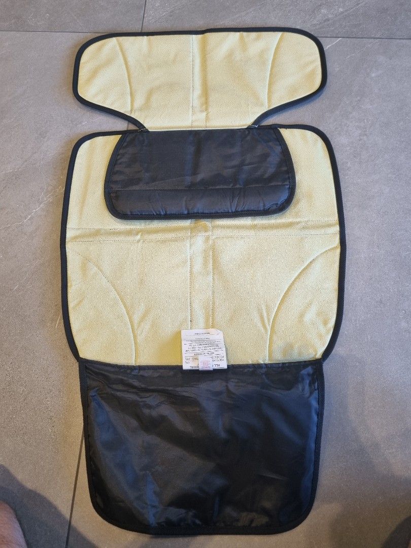 Munchkin Car Seat Protector ( underlay for child seats ), Babies & Kids