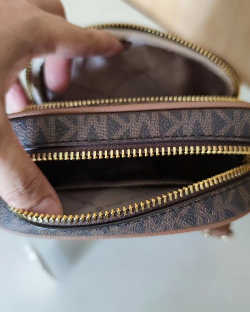 Used michael shop kors crossbody purse