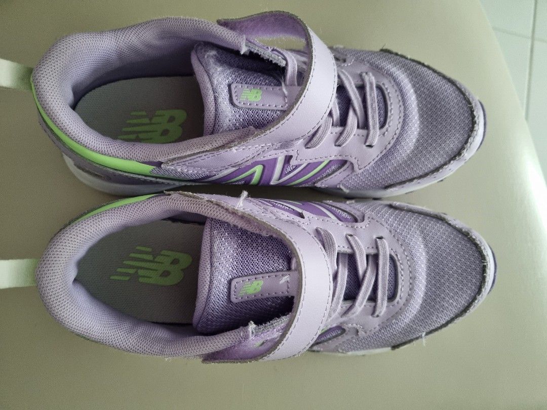 Girls purple hotsell new balance