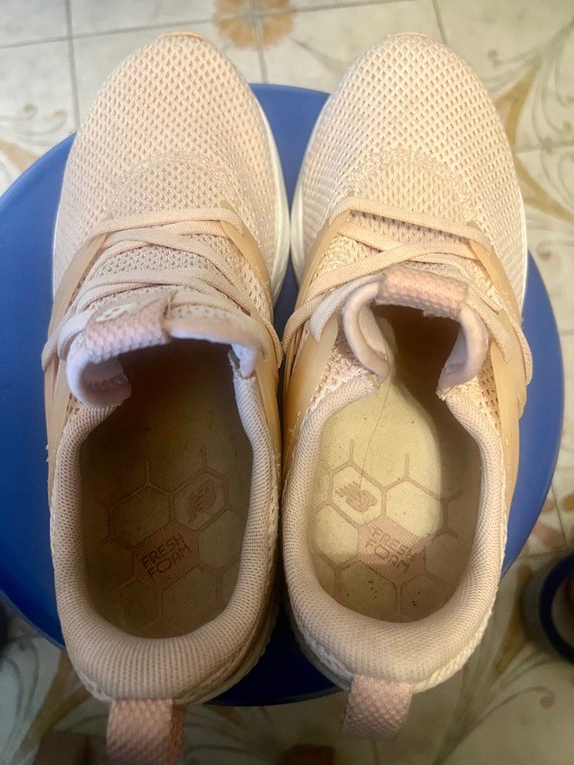 Walking shoes without laces store