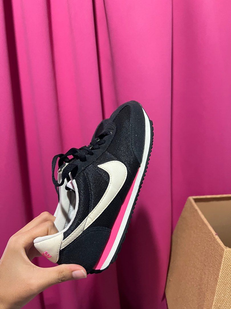 nike Women s Fashion Footwear Sneakers on Carousell