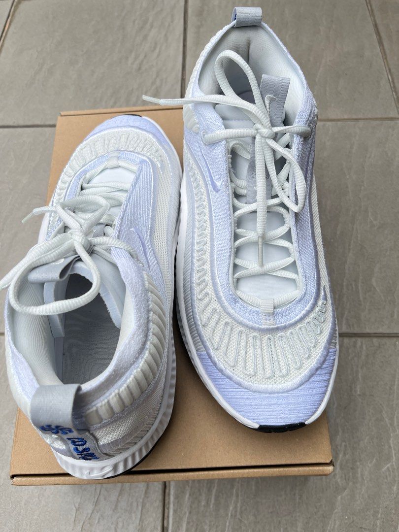 Nike Cosmic Unity 3