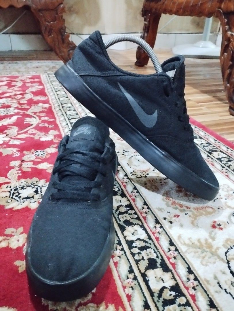 Men's nike sb check solar suede skate shoe hot sale