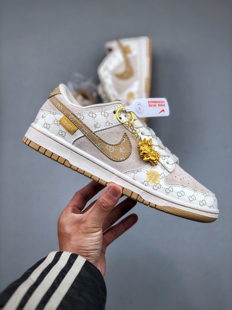 Nike dunk low gucci top