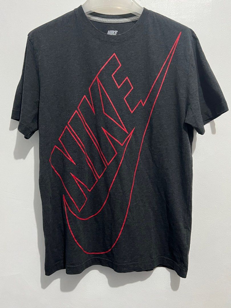 Nike Tee (Category: Tshirts & Polo Shirts ) located in Makati City. Submitted by Row23 (Listing ID 1280824423, Image 1). Description: Self owned not thrift Closet queen W 20.2 L 28 CR 9.5/10 XL on tag No issue Needs wash 300 +sf MOP Gcash JnT courier .