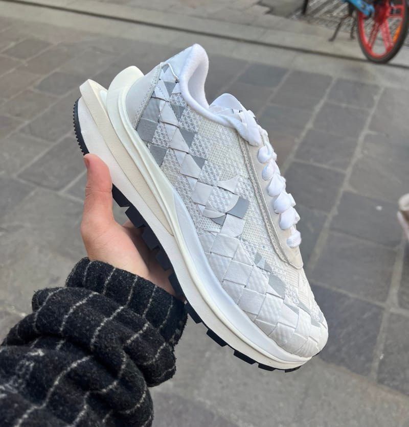 Nike Vapor Waffle Woven sacai Jean Paul Gaultier White us 8 eur 41 26cm nike x sacai x JPG Carousell