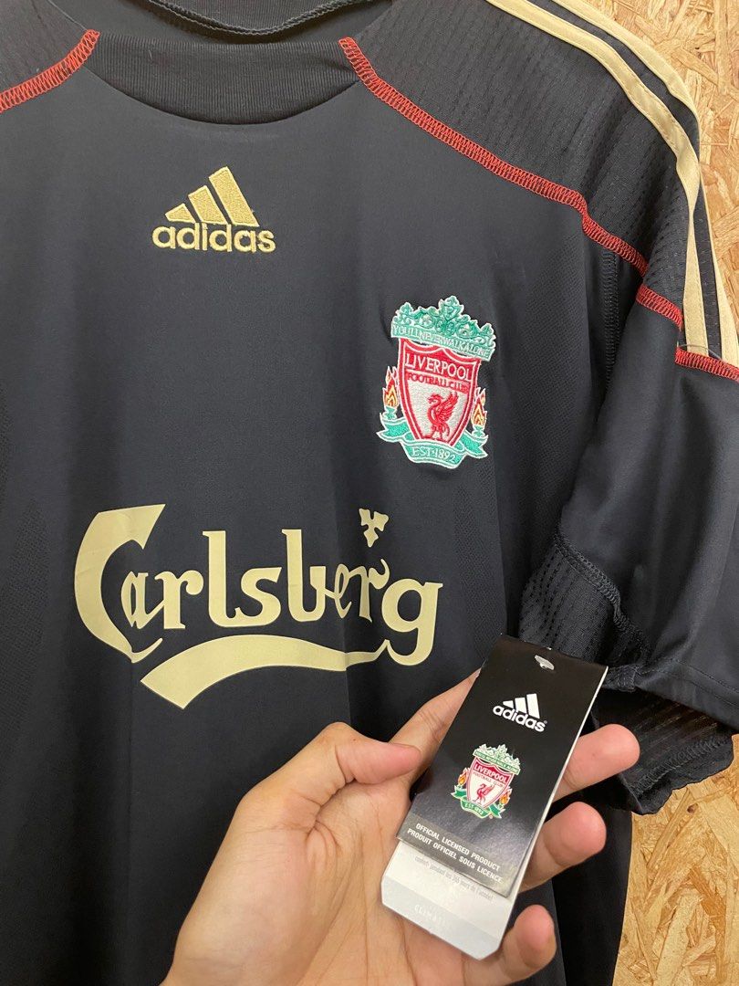 liverpool 2010 away kit