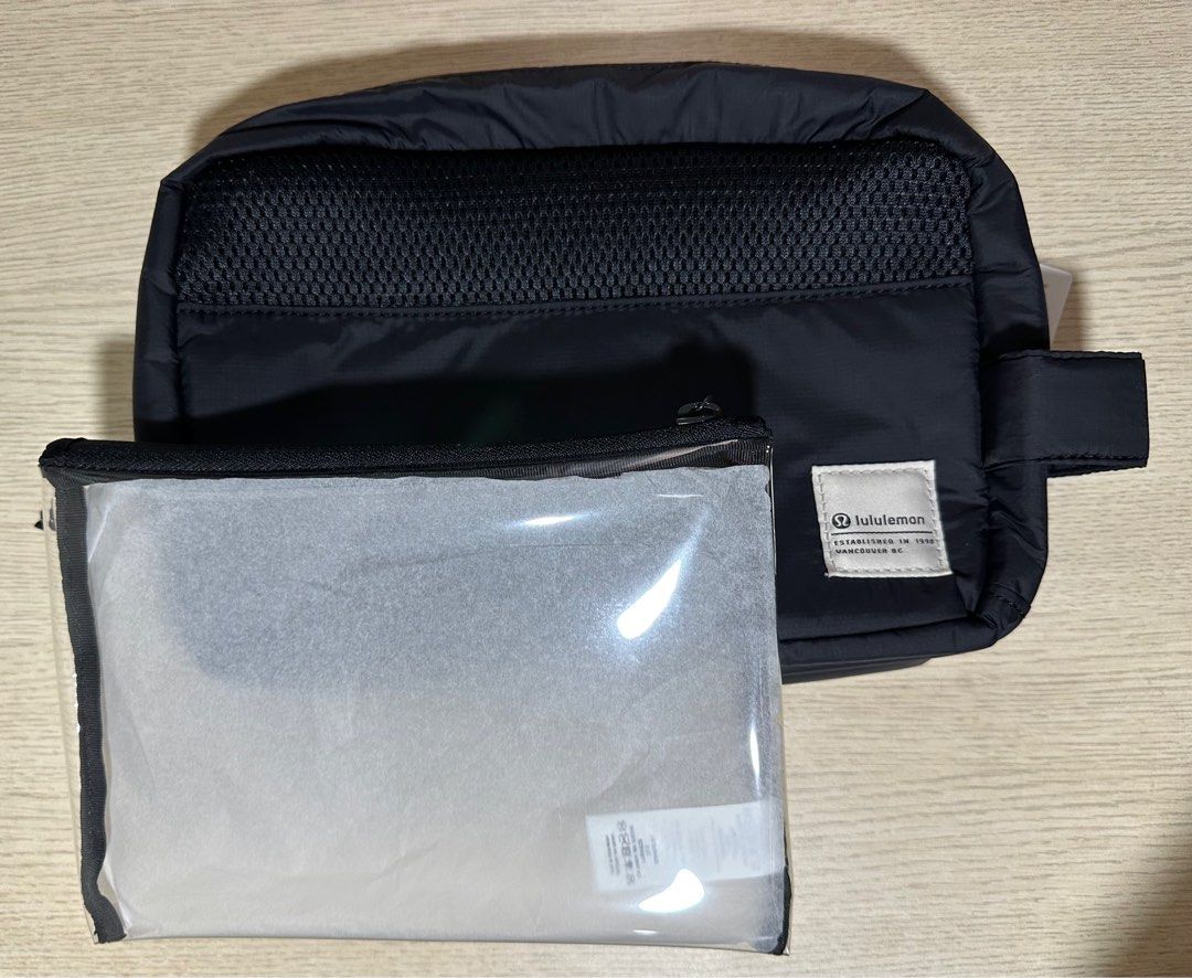 *ON HAND* Lululemon Toiletries Kit, Women's Fashion, Bags & Wallets