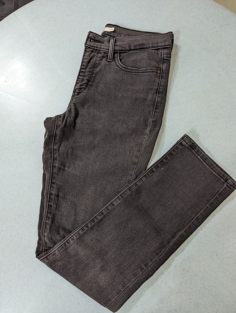 Used womens levis top jeans