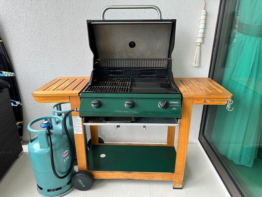 Outback 3 burner BBQ TV Home Appliances Kitchen Appliances
