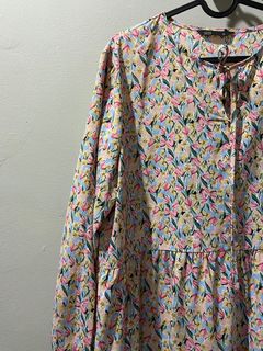 (Category: ) located in . Submitted by mariposawardrobe (Listing ID 1280986644, Image 1). Description: .