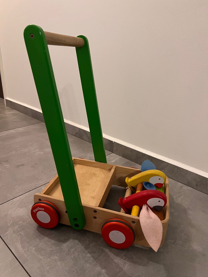 Plan toys bird walker hotsell
