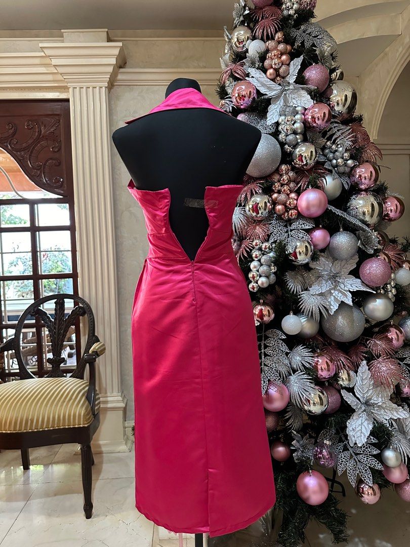 Pre loved cocktail dress pink small (Category: Evening dresses & gowns) located in Las Pinas. Submitted by shopsticks (Listing ID 1280786306, Image 3). Description: Used only once.