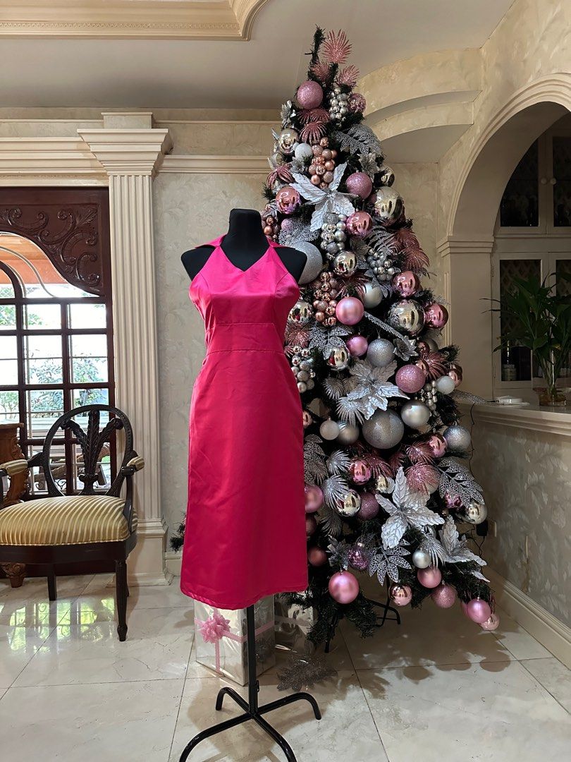 Pre loved cocktail dress pink small (Category: Evening dresses & gowns) located in Las Pinas. Submitted by shopsticks (Listing ID 1280786306, Image 1). Description: Used only once.
