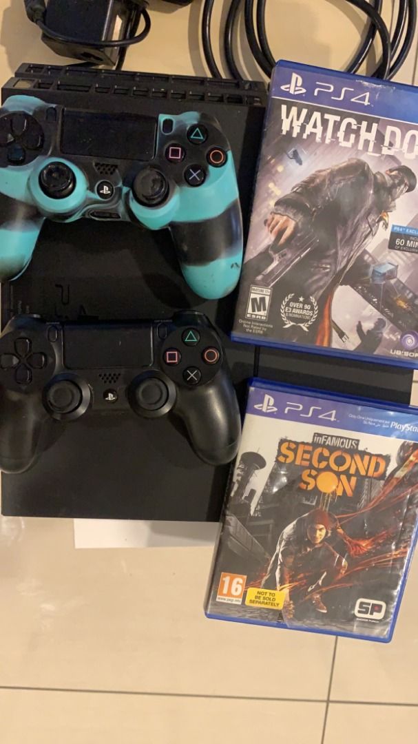 Ps4 1tb two controllers sales