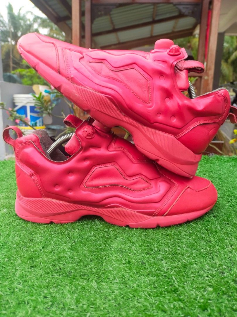 Reebok pump 42 hot sale