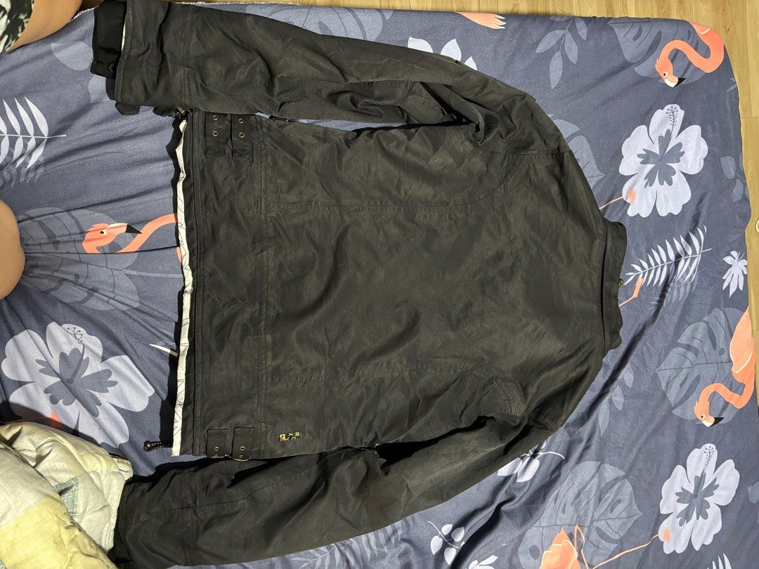 Roxy Jacket (Category: Coats, Jackets and Outerwear) located in Cavite. Submitted by xam0127 (Listing ID 1280818933, Image 2). Description: Selling original roxy jacket Pm for more photos.