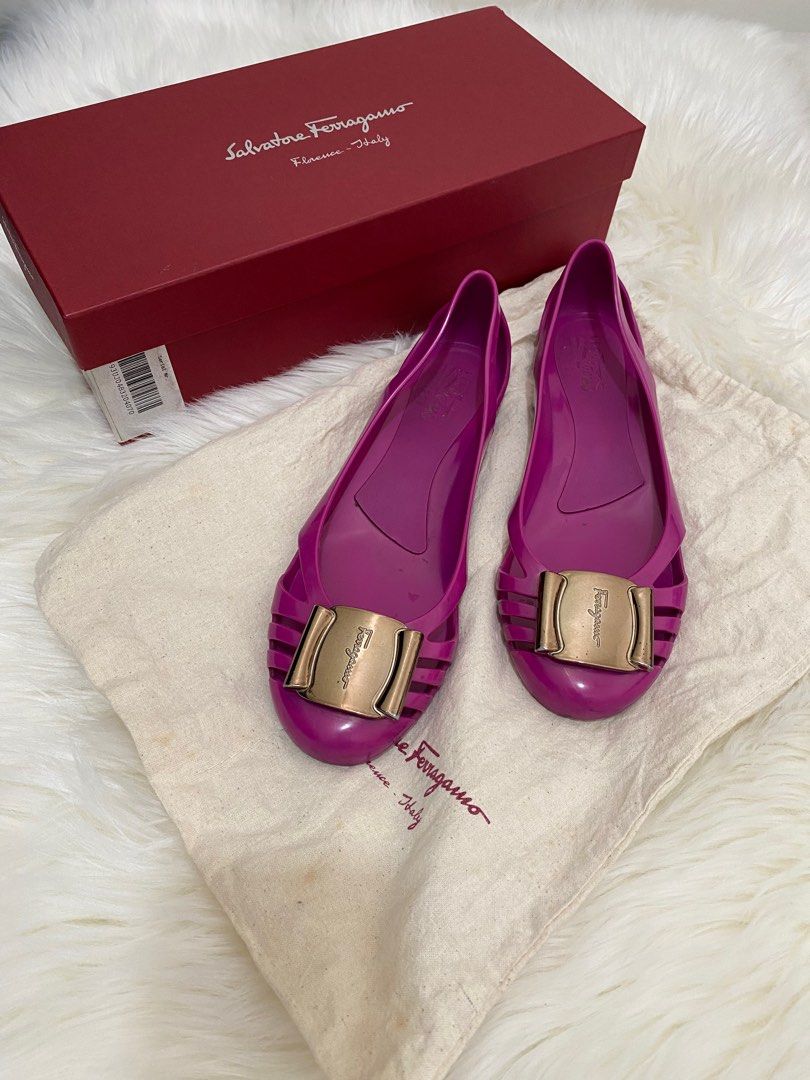 Salvatore ferragamo bermuda jelly flats Authentic