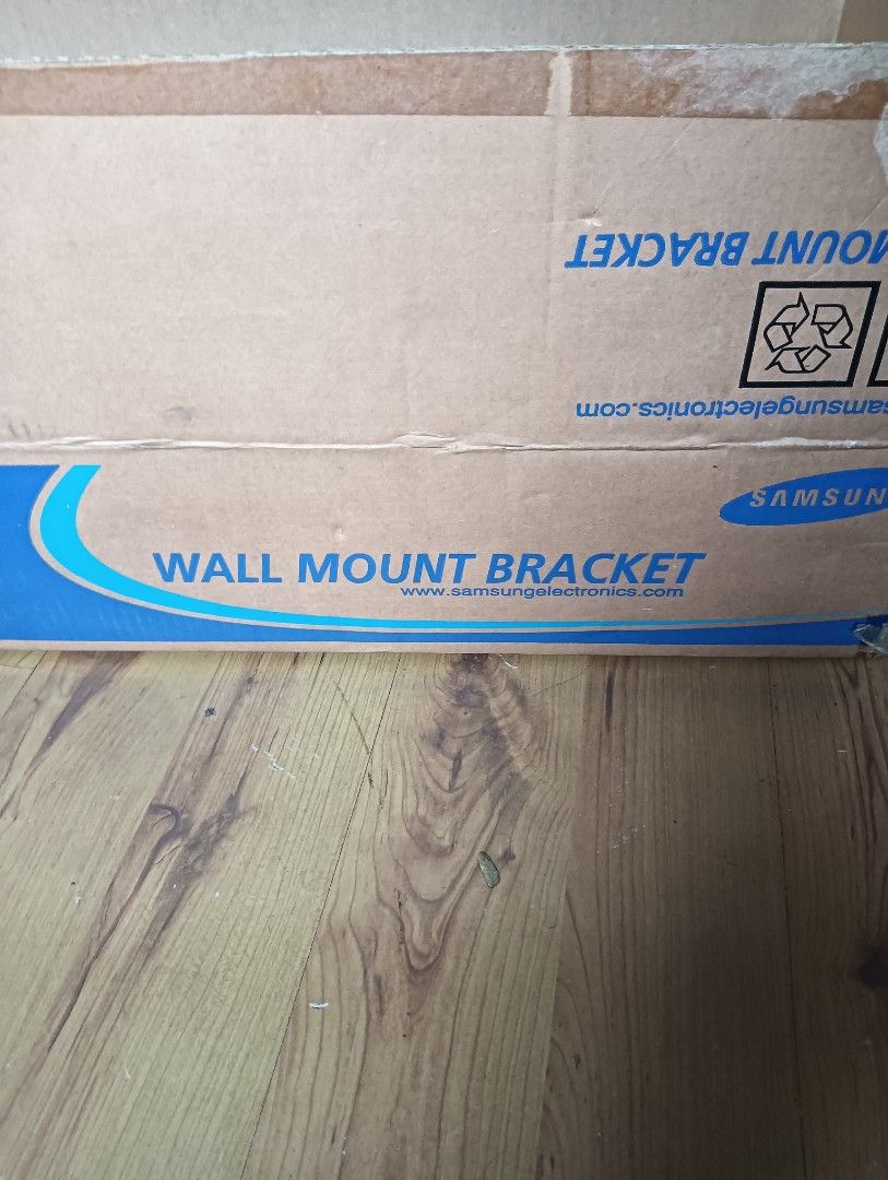 Samsung TV wall mount bracket, TV & Home Appliances, TV & Entertainment