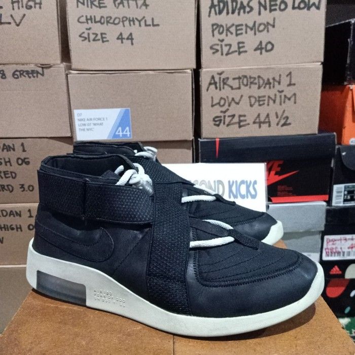 Fear of god best sale raid black fossil