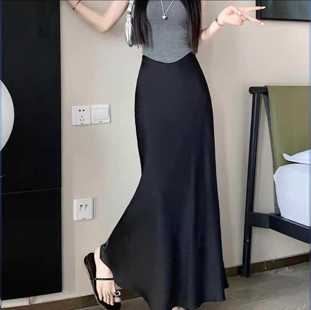 Black and hotsell white skirt 4xl