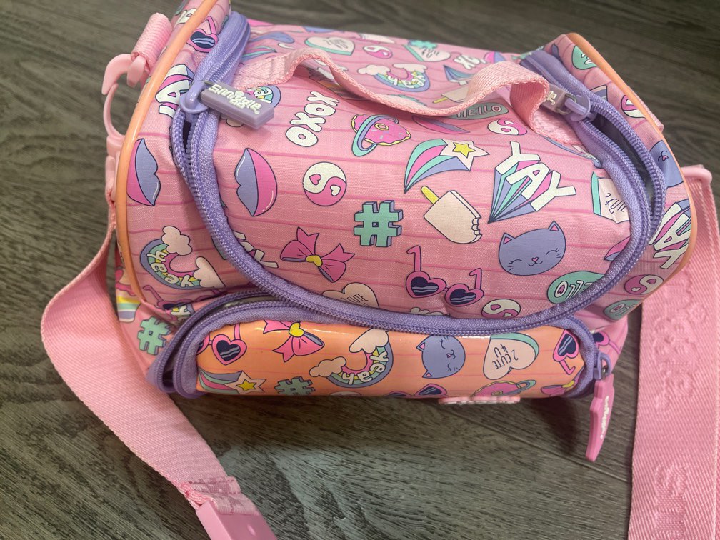 Smiggle Movin Lunch Box With Strap Mint 3Y