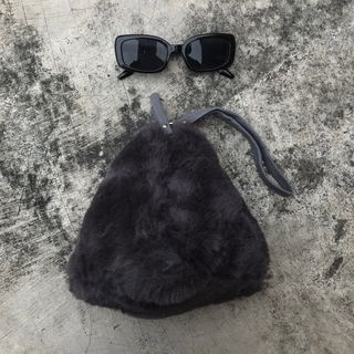 (Kategori: ) berada di . Dikirim oleh RVLTN.STUFF (ID iklan 1280892848, Gambar 1). Deskripsi: .
