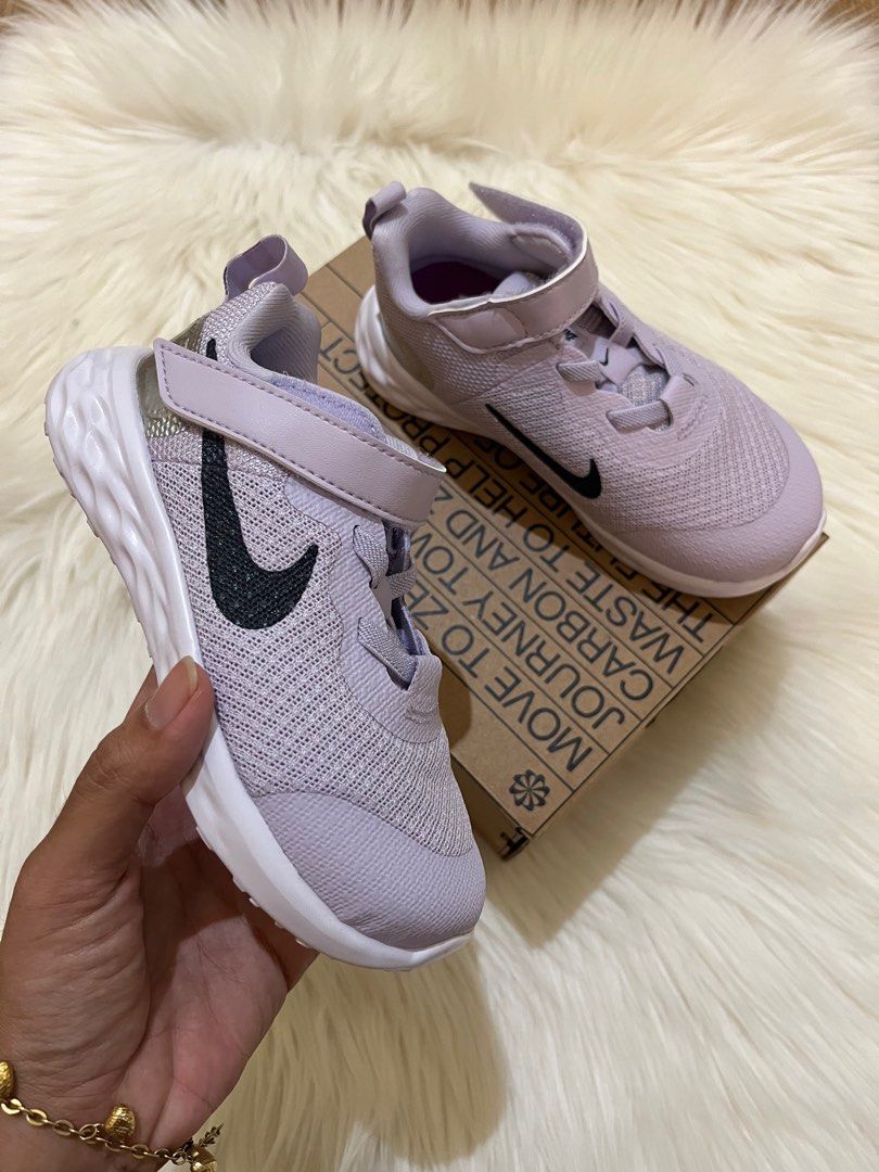 Nike revolution 26 clearance