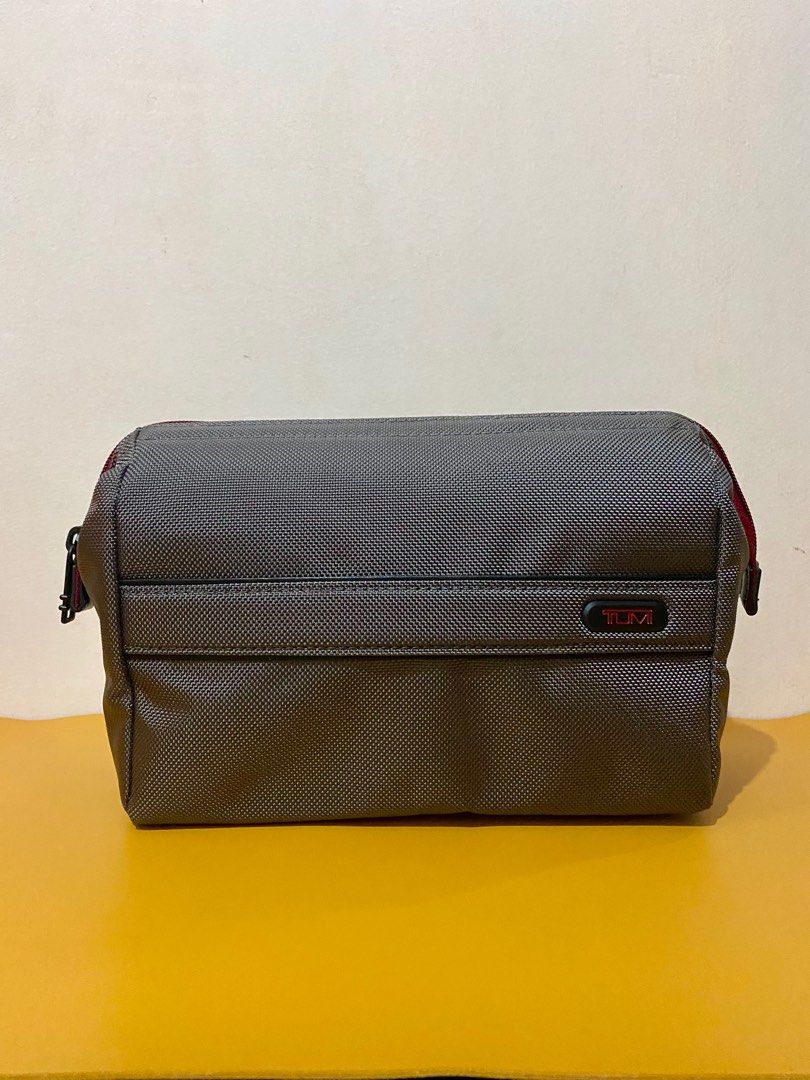 Tumi jpo store