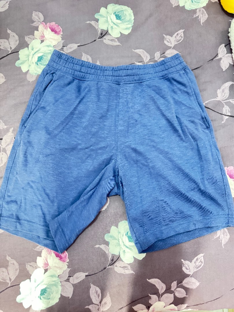 Uniqlo airism shorts blue size M, Men's Fashion, Bottoms, Shorts