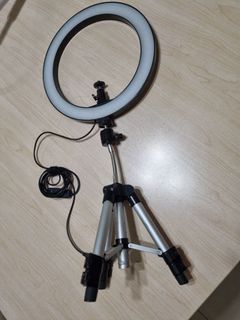 USB ring light with tripod stand