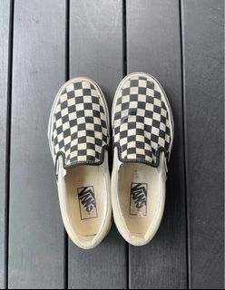 Vans checkerboard cheap slip on singapore