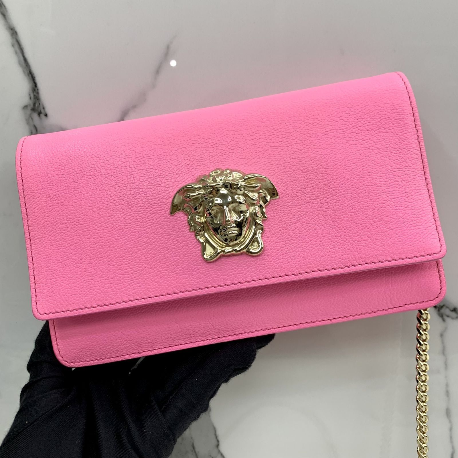 Versace wallet on chain 2025