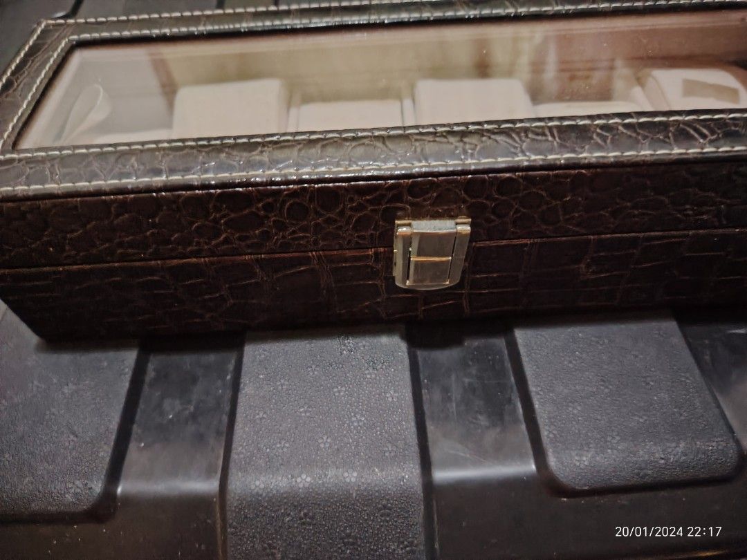 Drexel heritage store watch box