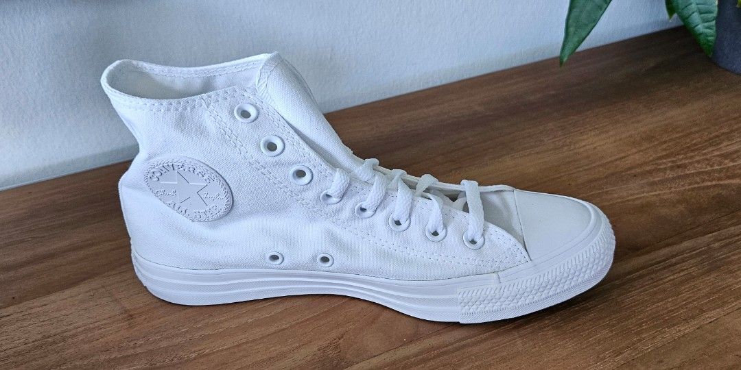 White converse on sale mens size 1