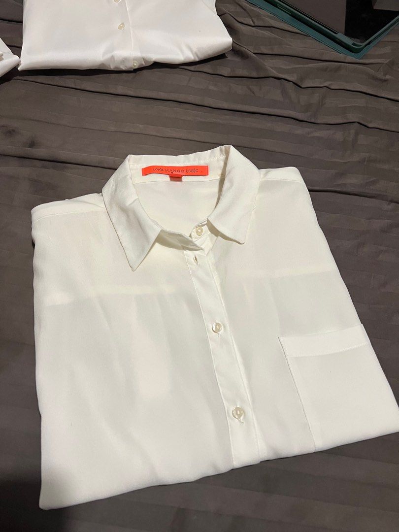 ⭐️SALE⭐️[S] UNIQLO EXTRA FINE COTTON SHIRT SOFT COMFORT SIZE SMALL FISH  TAIL LONG