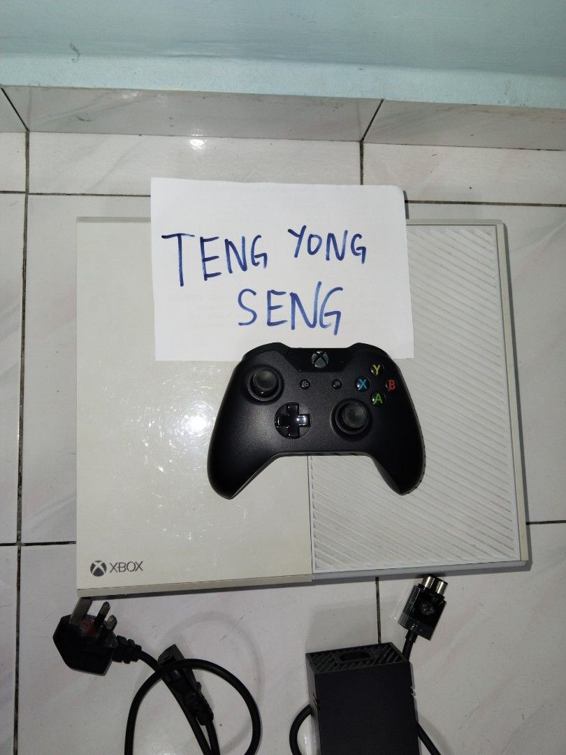 Xbox One Black White 500GB Video Gaming Video Game Consoles