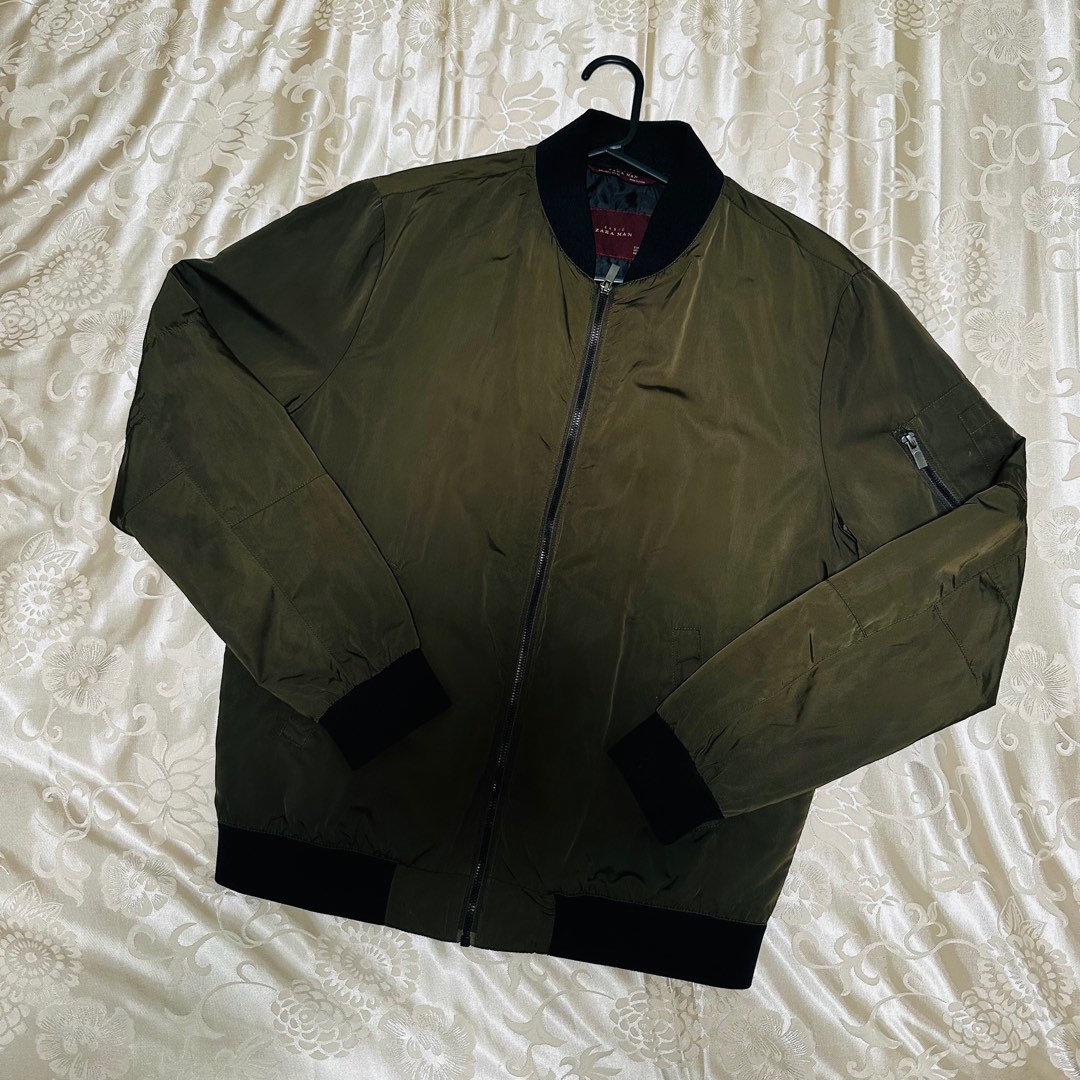 Zara Man MA-1 Jacket Olive 軍綠外套L, 男裝, 外套及戶外衣服- Carousell