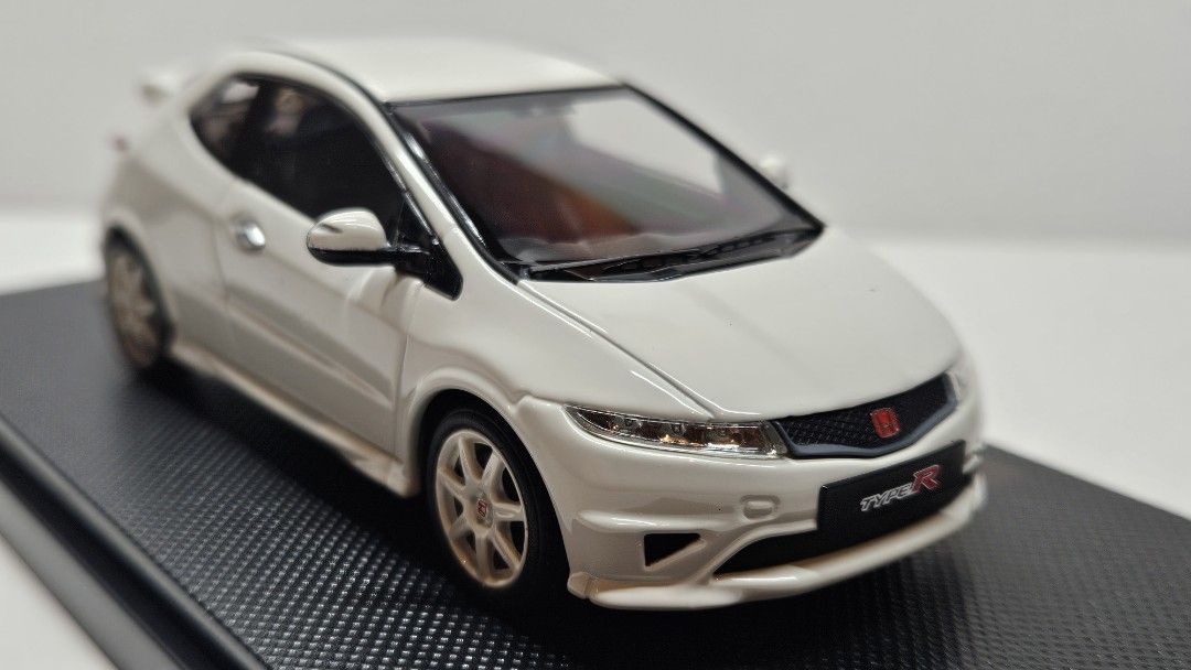 1/43 EBBRO HONDA CIVIC TYPE R EURO (FN2) White FD2 FK8 FL5, 興趣及遊戲, 玩具& 遊戲類-  Carousell