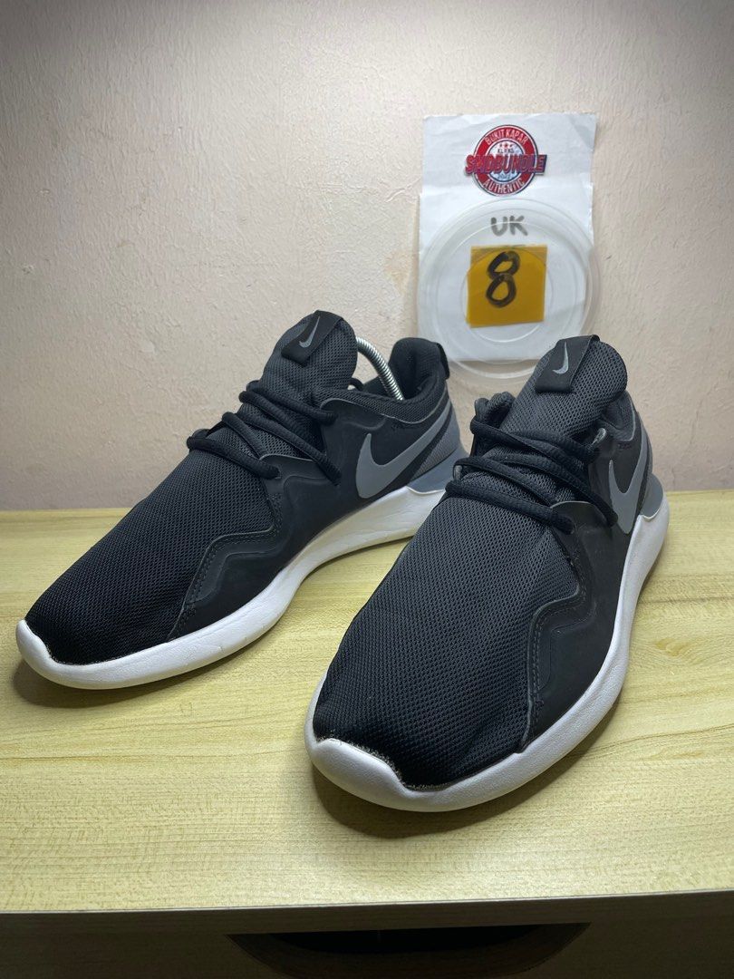 Nike deals tessen grey